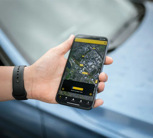 Hybrid Vehicle Tracking Device